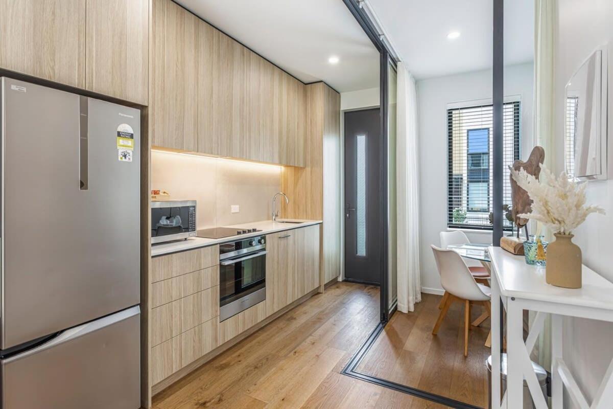 Fresh & Sleek Grey Lynn Unit With Private Patio Apartment Auckland Exterior photo
